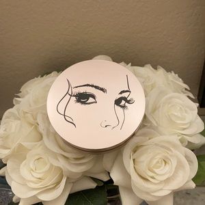 LASH CASE WITH MIRROR